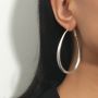 Personalized alloy long drop-shaped earrings, fashionable niche design, sensual exaggerated earrings